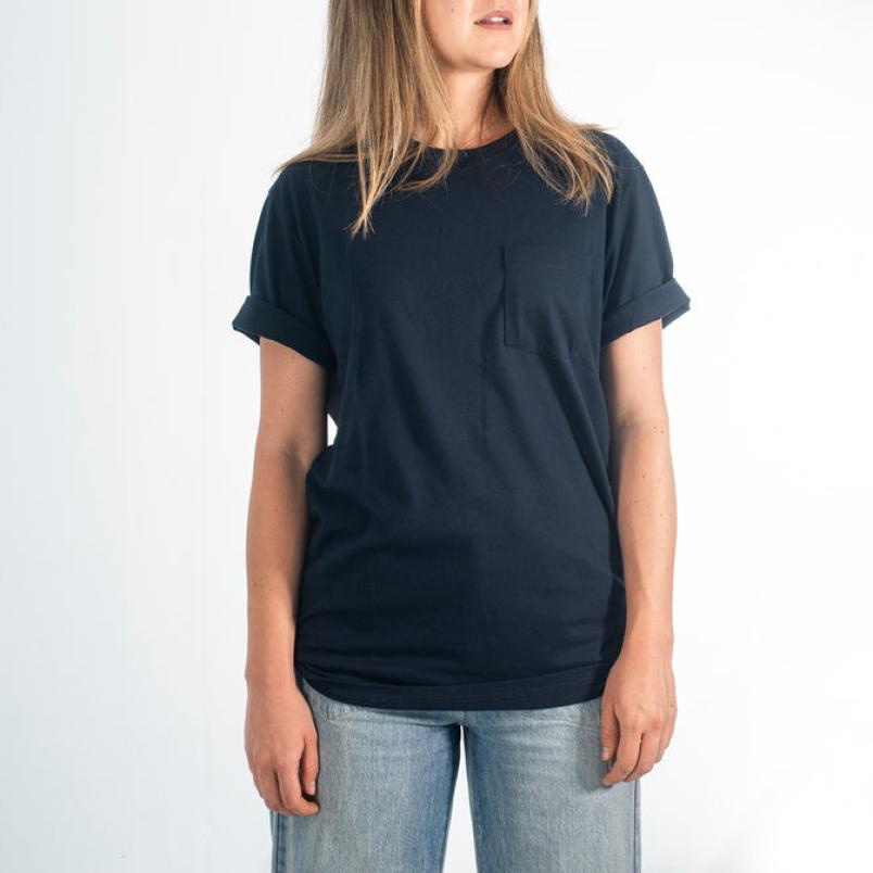 展現自我風格的女生tshirt